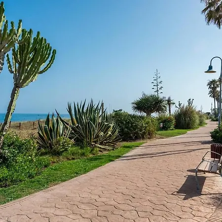 Stylish 2 Bedroom Penthouse With Pool By The Estepona