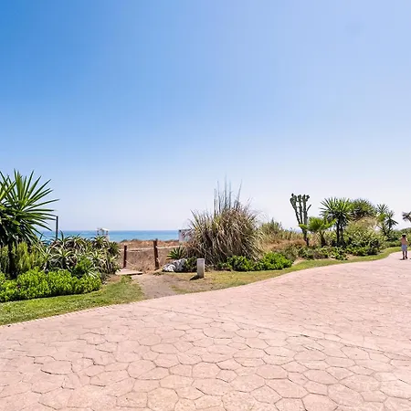 Appartement Stylish 2 Bedroom Penthouse With Pool By The Estepona