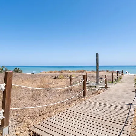 Stylish 2 Bedroom Penthouse With Pool By The Apartament *