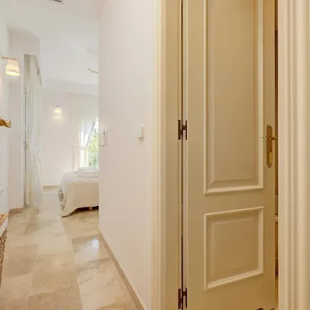 Stylish 2 Bedroom Penthouse With Pool By The * إِستيبونا