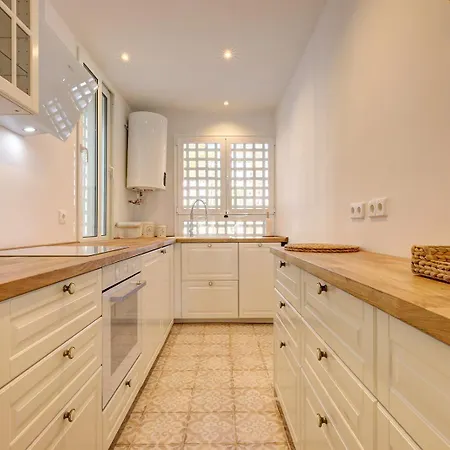 Stylish 2 Bedroom Penthouse With Pool By The * إِستيبونا