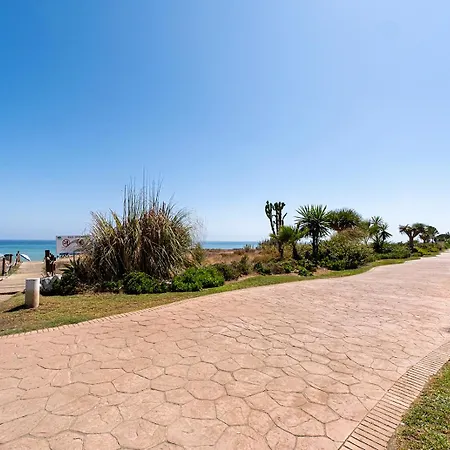 Stylish 2 Bedroom Penthouse With Pool By The Apartamento *