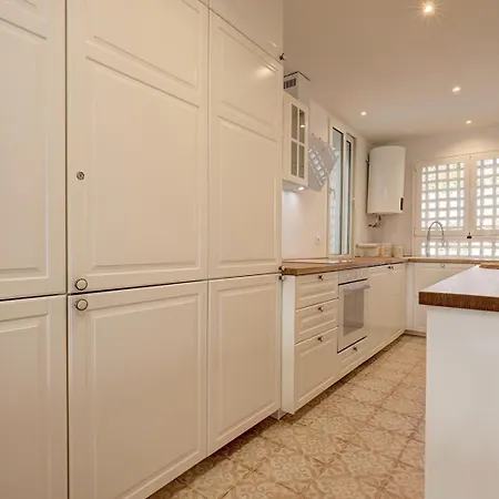 Stylish 2 Bedroom Penthouse With Pool By The Appartement *