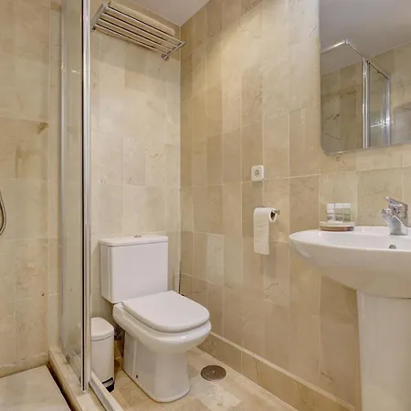 Stylish 2 Bedroom Penthouse With Pool By The Estepona