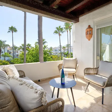 Stylish 2 Bedroom Penthouse With Pool By The Appartement