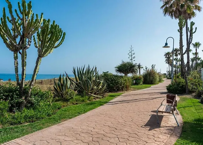 Stylish 2 Bedroom Penthouse With Pool By The Estepona