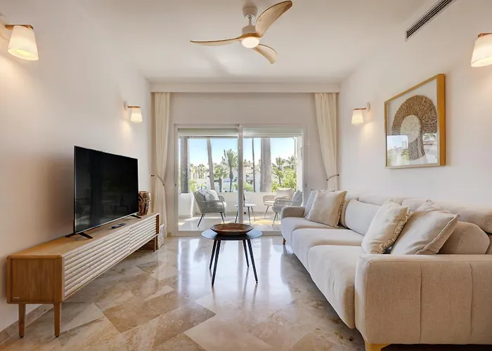 Apartamento Stylish 2 Bedroom Penthouse With Pool By The