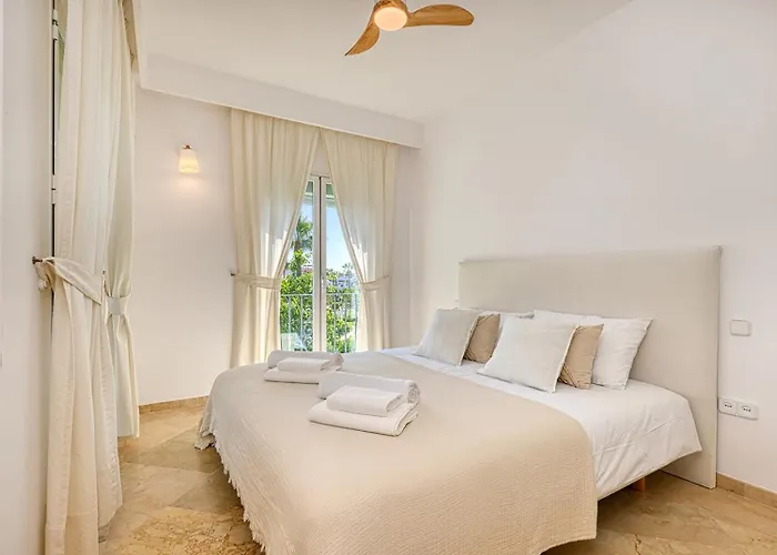 Apartamento Stylish 2 Bedroom Penthouse With Pool By The *