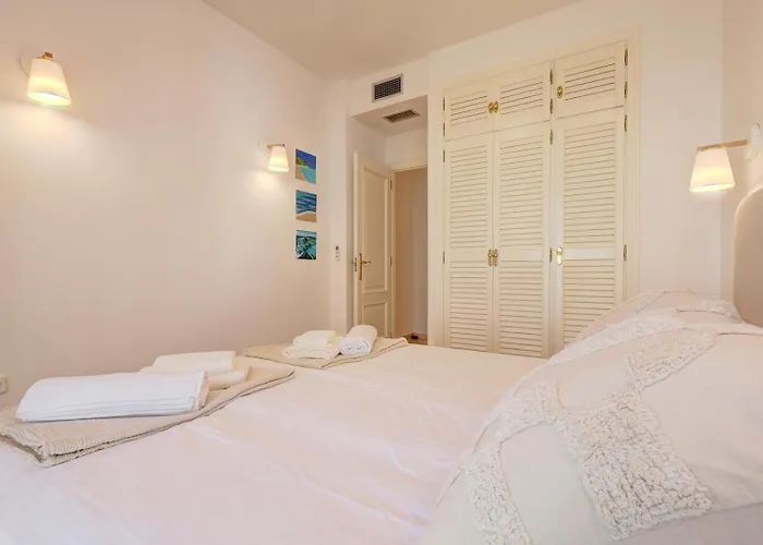 Stylish 2 Bedroom Penthouse With Pool By The Apartamento Estepona