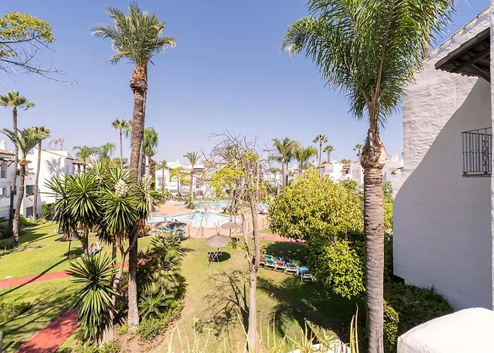 Stylish 2 Bedroom Penthouse With Pool By The * Estepona